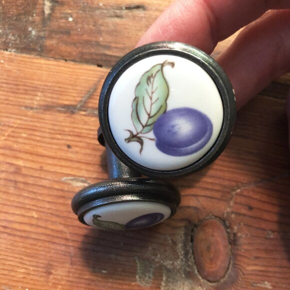 Simon's Hardware & Bath Other - Simon's Hardware & Bath Handpainted Knobs NWT